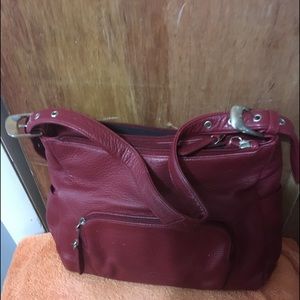 Ladies shoulder bag by Stone Mountain, EUC large size with compartments